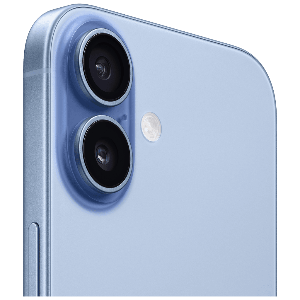 Apple iPhone 17 i blått, närbild på kameramodulen